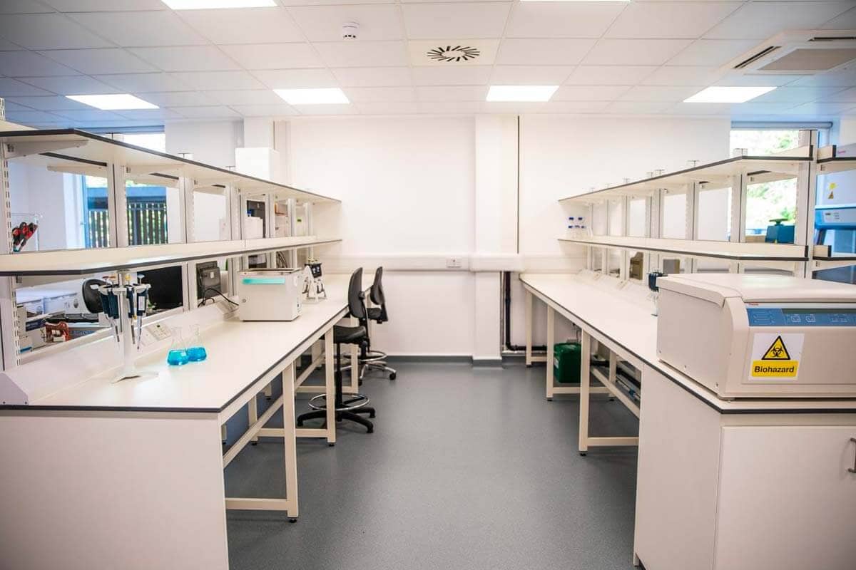 舊實驗室改造被叫停？消防、通風、電路三大致命漏洞自查清單