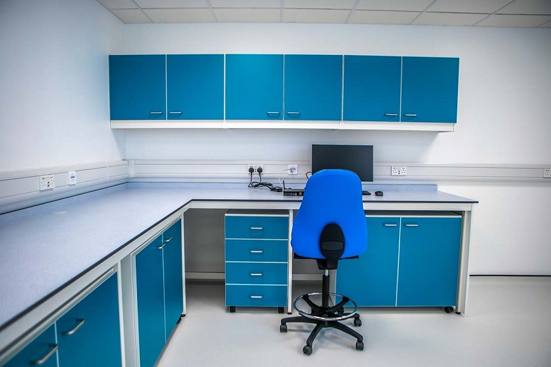 廣州實驗室裝修設計指南：實驗室裝修施工標準與規范